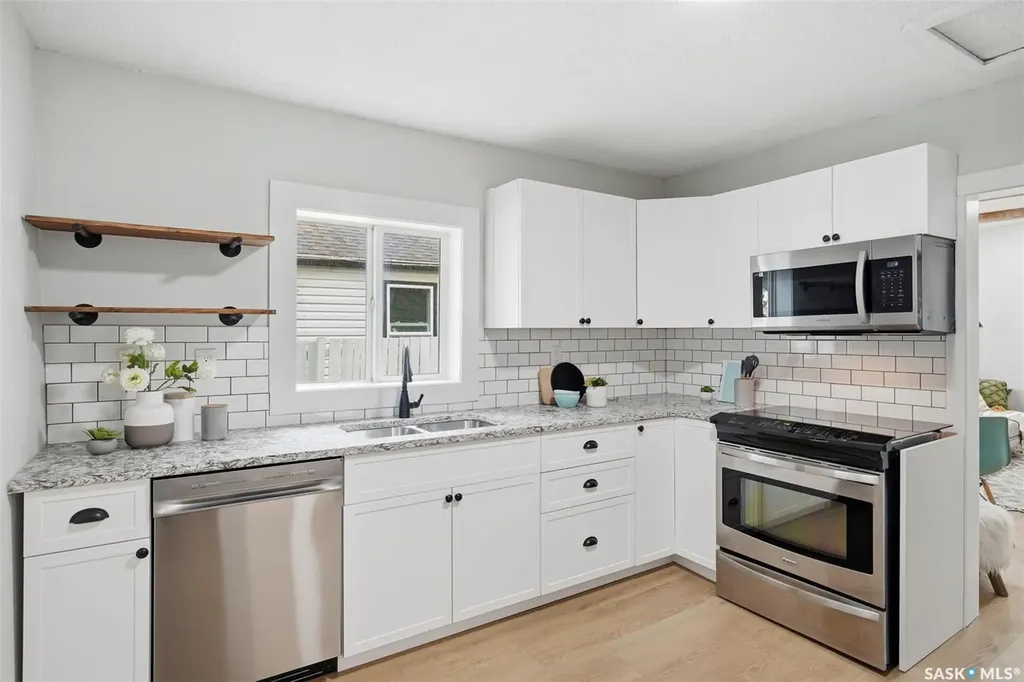 836 I Avenue S Saskatoon SK S7M 1Z3