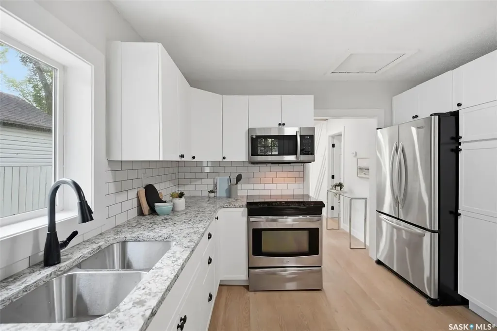 836 I Avenue S Saskatoon SK S7M 1Z3