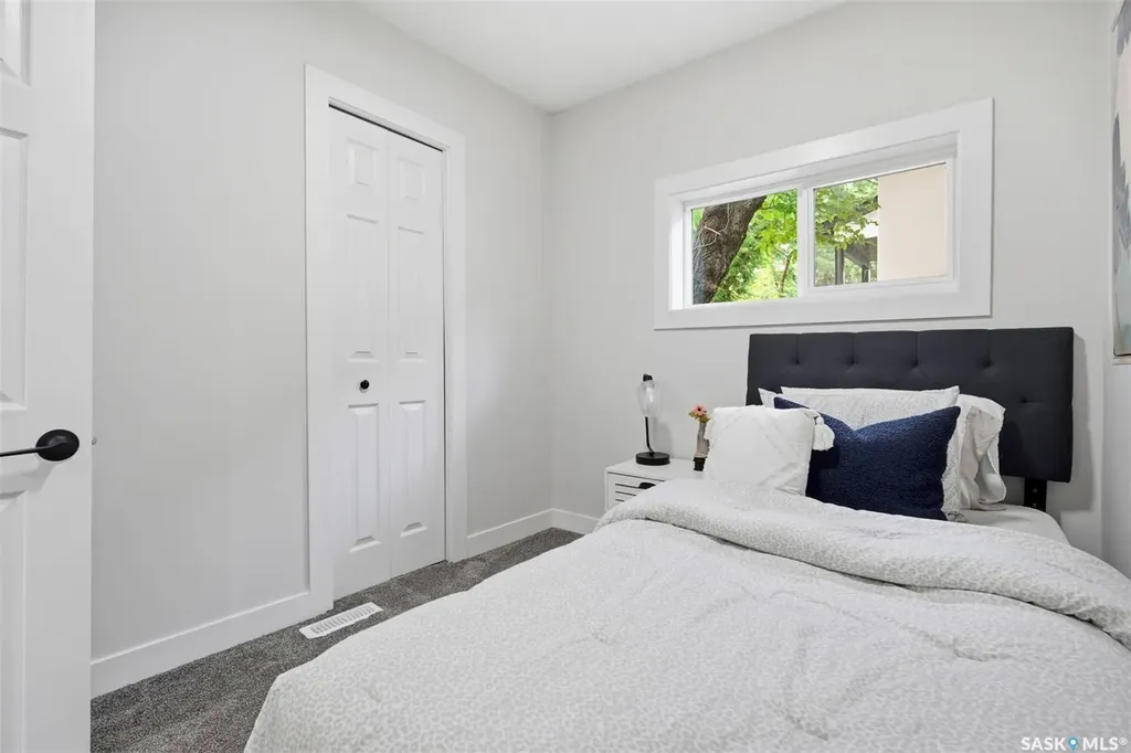 836 I Avenue S Saskatoon SK S7M 1Z3