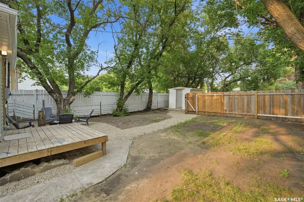 836 I Avenue S Saskatoon SK S7M 1Z3