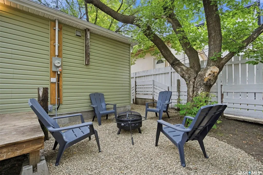836 I Avenue S Saskatoon SK S7M 1Z3