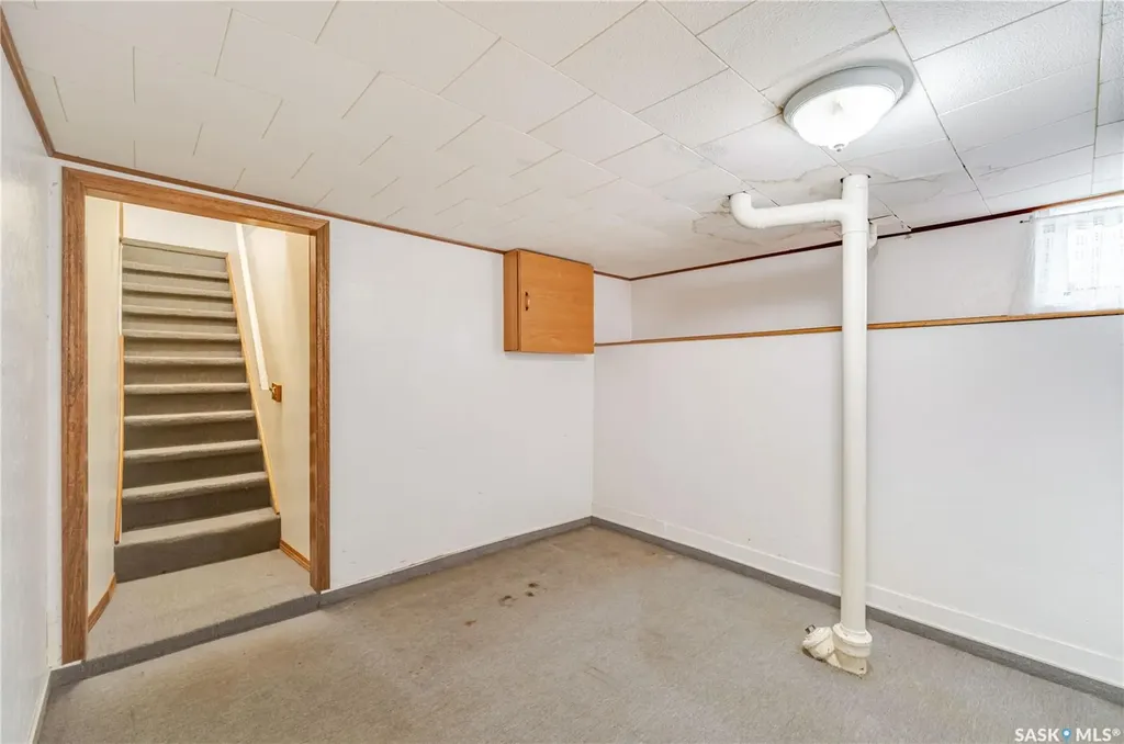 1233 Coteau Street W Moose Jaw SK S6H 5G7