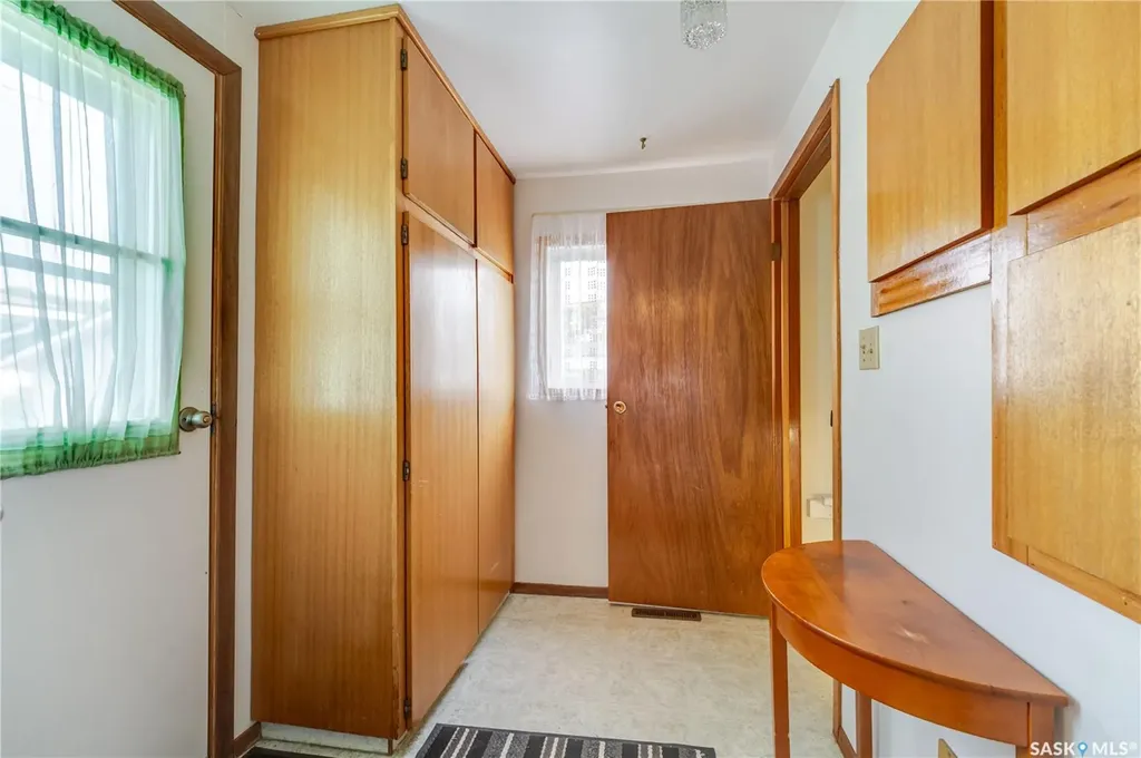 1233 Coteau Street W Moose Jaw SK S6H 5G7