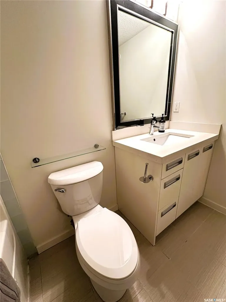 1640 Dakota Drive Regina SK S4Z 0A4