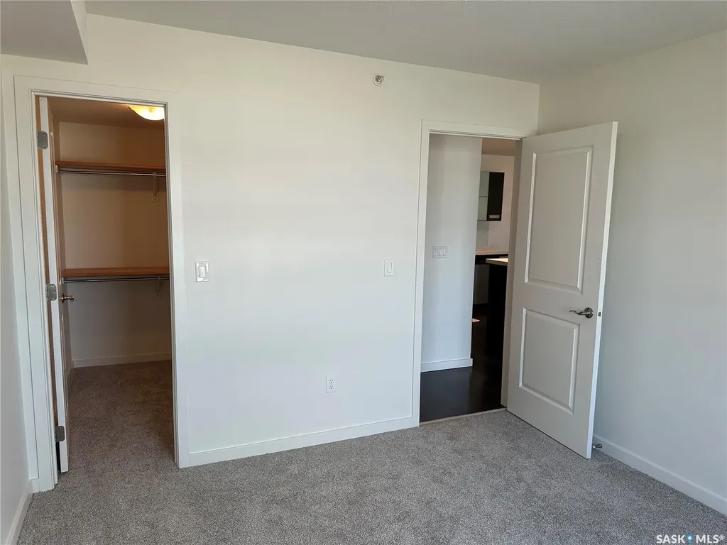 1640 Dakota Drive Regina SK S4Z 0A4