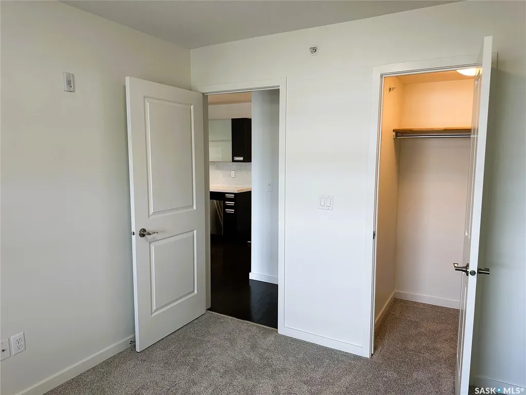 1640 Dakota Drive Regina SK S4Z 0A4