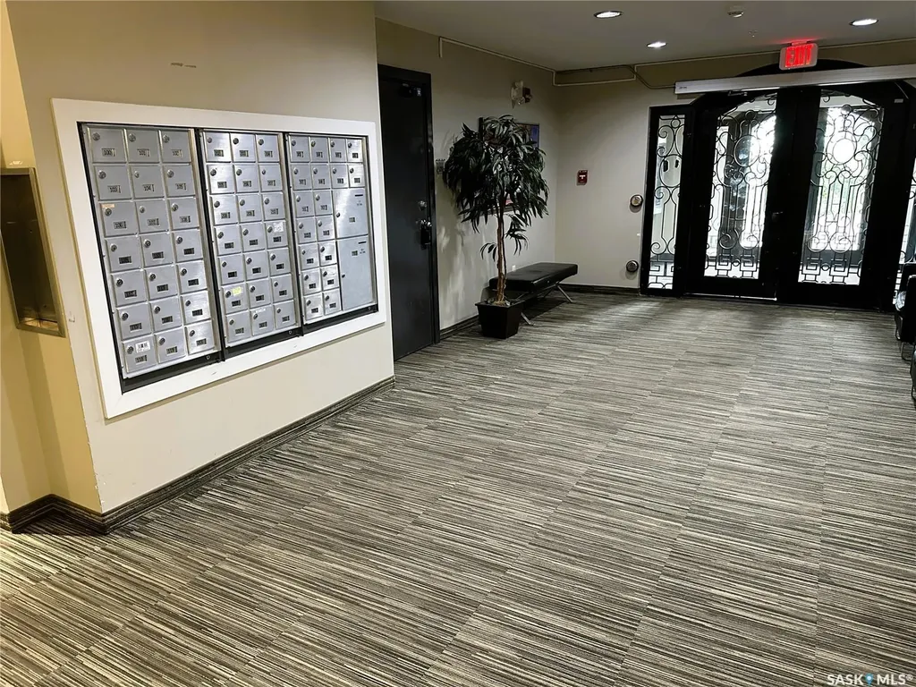 1640 Dakota Drive Regina SK S4Z 0A4