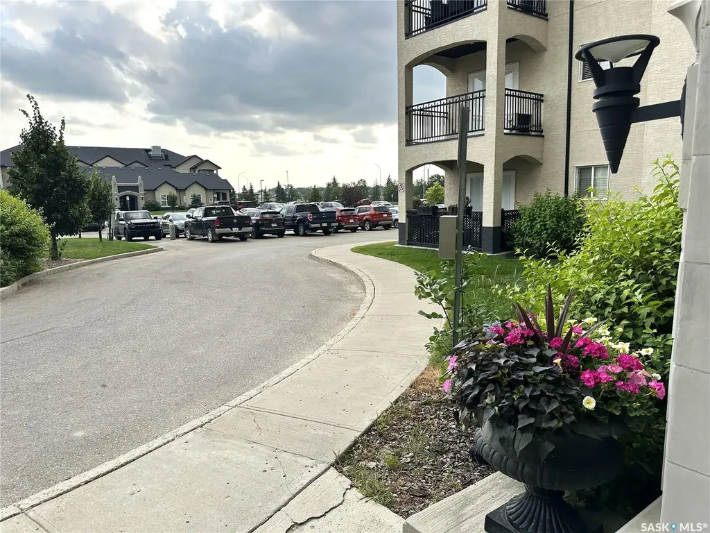1640 Dakota Drive Regina SK S4Z 0A4