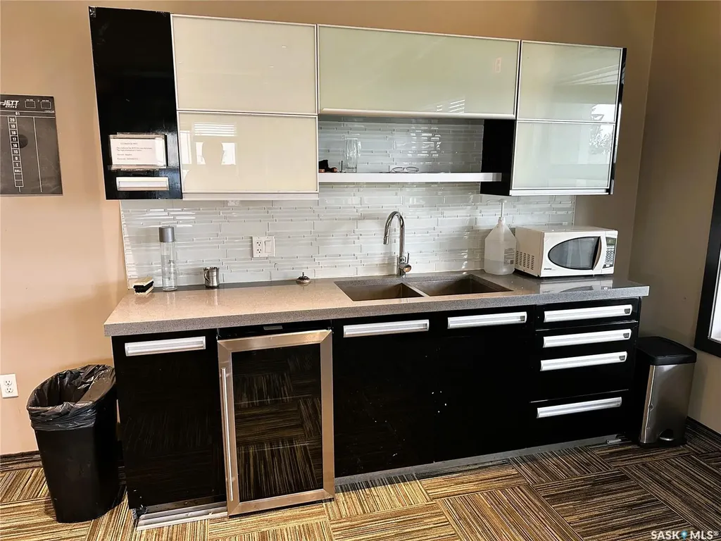 1640 Dakota Drive Regina SK S4Z 0A4