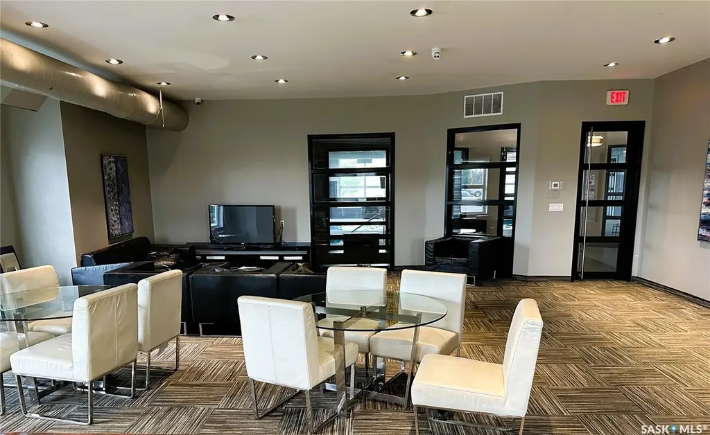 1640 Dakota Drive Regina SK S4Z 0A4