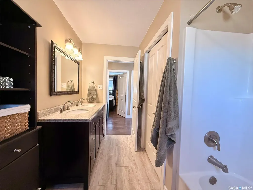 524 Vivian Bay Coteau Rm No. 255 SK S0L 0G0