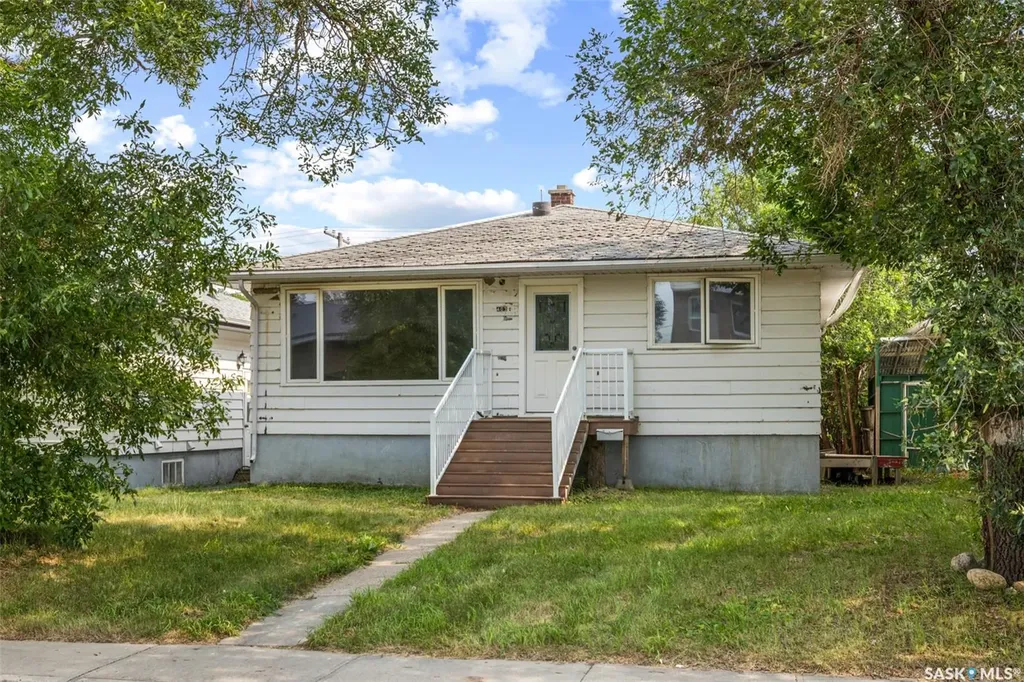 403 17th Avenue E Regina SK S4N 0Y4