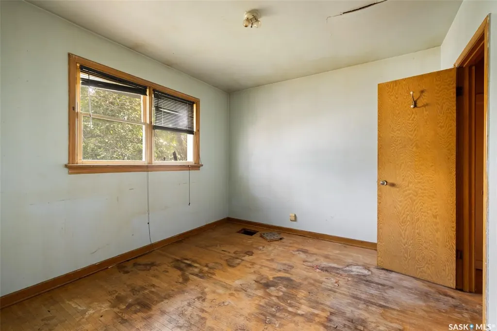 403 17th Avenue E Regina SK S4N 0Y4