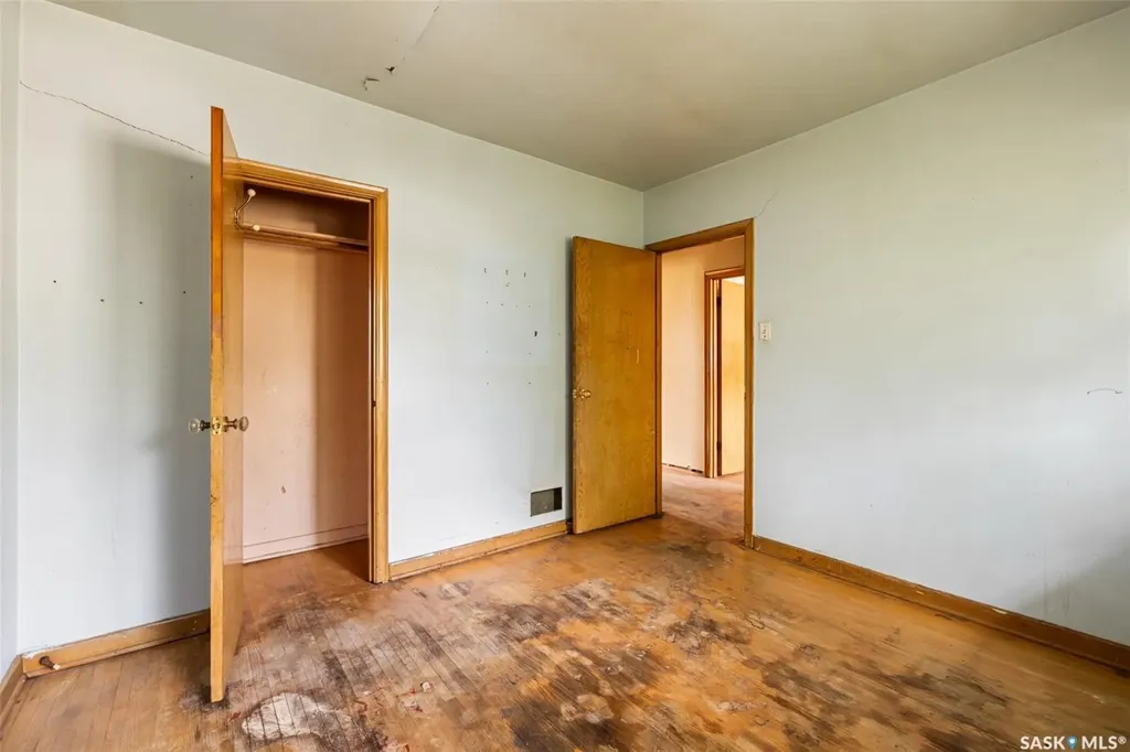 403 17th Avenue E Regina SK S4N 0Y4