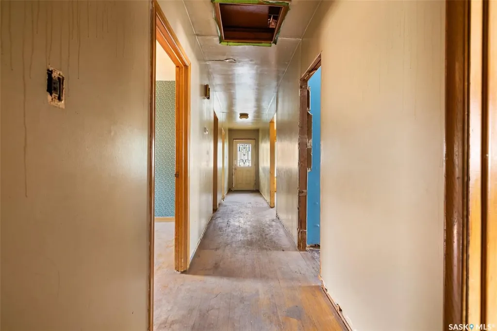 403 17th Avenue E Regina SK S4N 0Y4