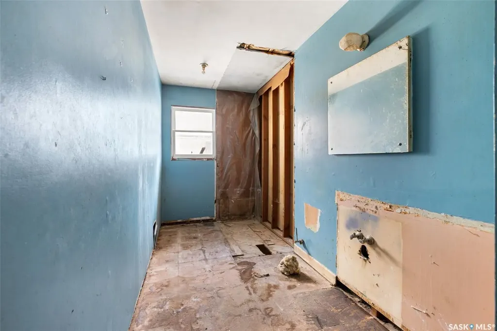 403 17th Avenue E Regina SK S4N 0Y4