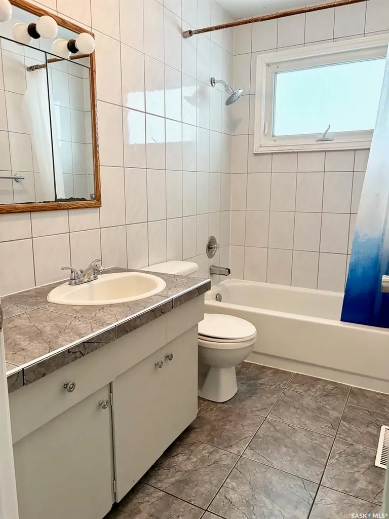 62 Canwood Crescent Yorkton SK S3N 2T7