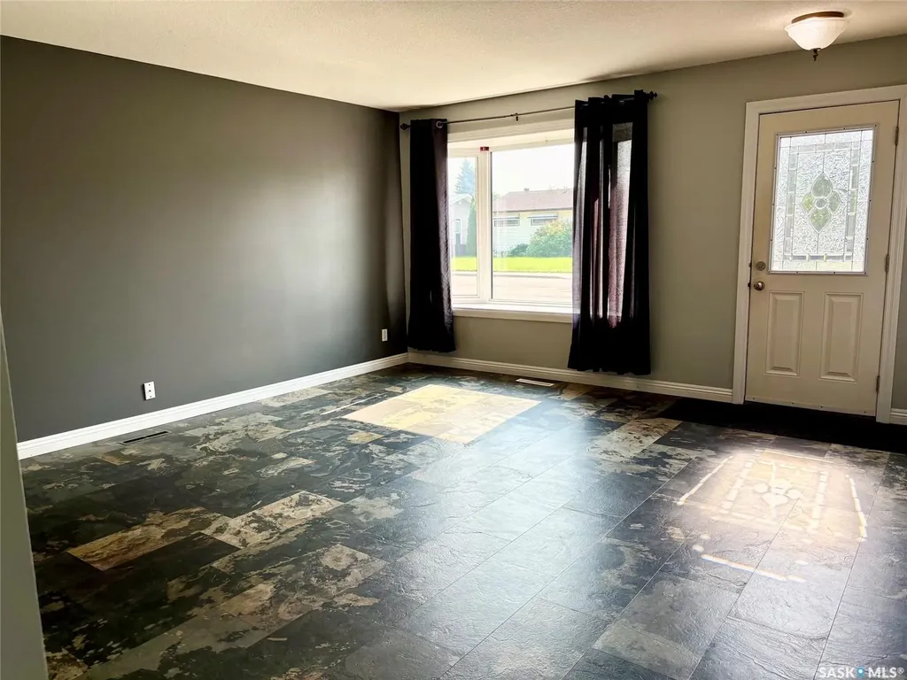 62 Canwood Crescent Yorkton SK S3N 2T7
