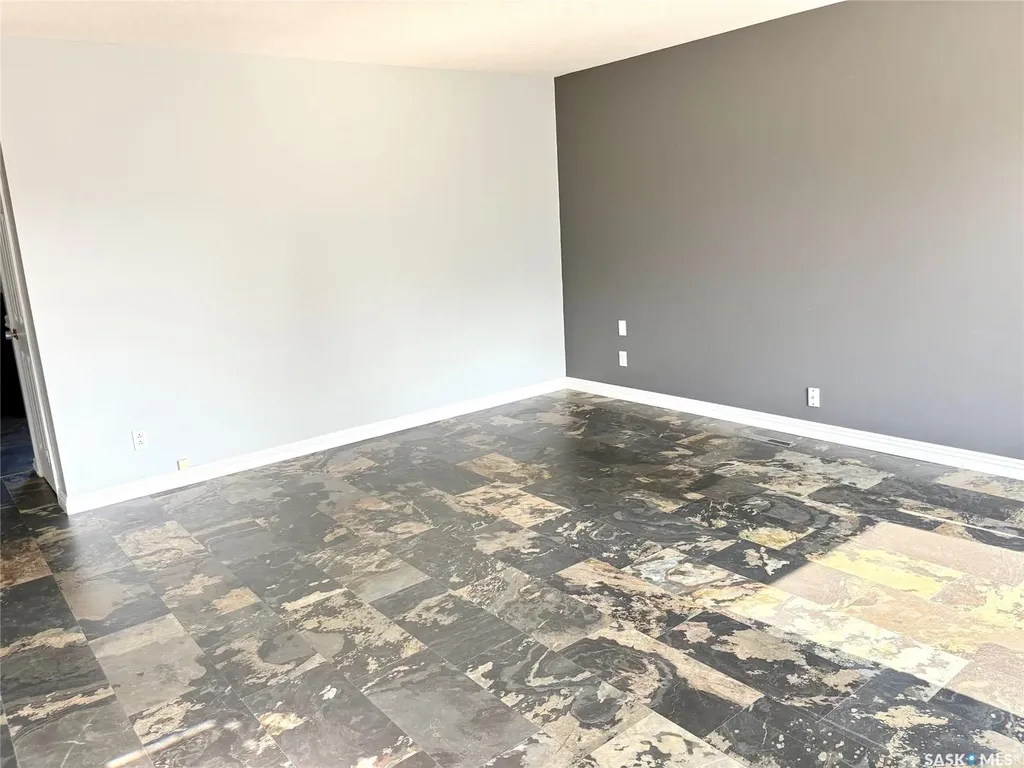 62 Canwood Crescent Yorkton SK S3N 2T7
