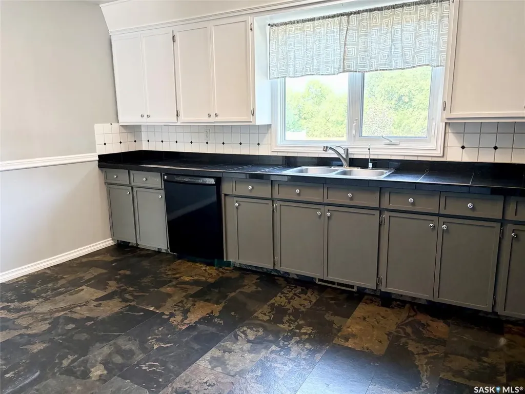62 Canwood Crescent Yorkton SK S3N 2T7