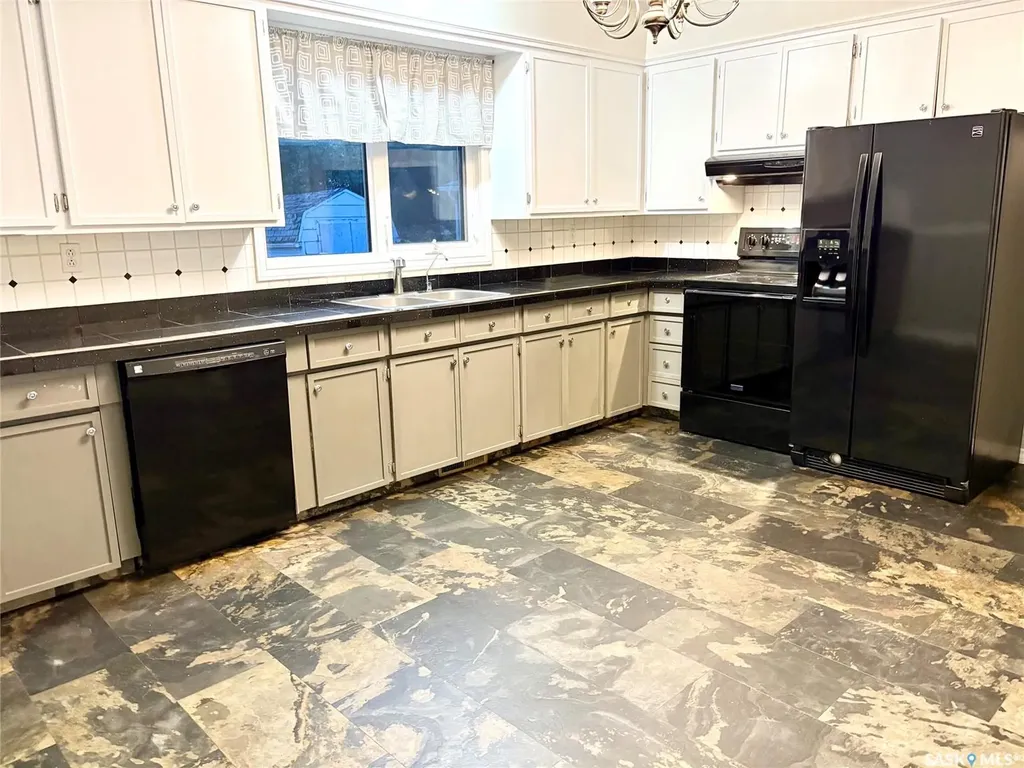 62 Canwood Crescent Yorkton SK S3N 2T7