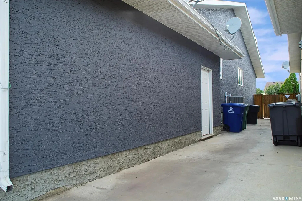 323 Peters Cove Saskatoon SK S7N 4T5
