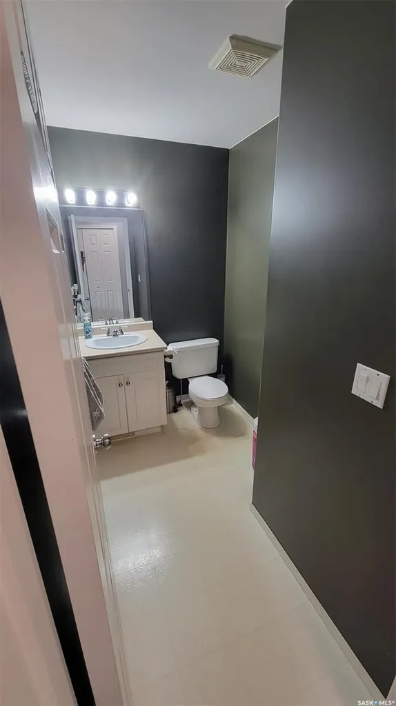 203 Herold Terrace Saskatoon SK S7V 1H6