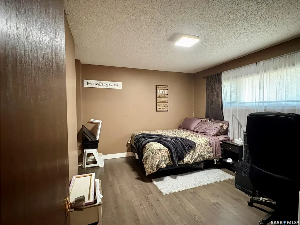 105 5th Avenue Hodgeville SK S0H 2B0
