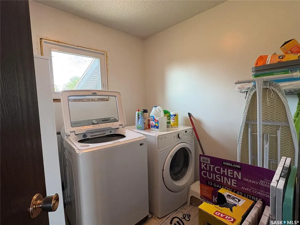 105 5th Avenue Hodgeville SK S0H 2B0