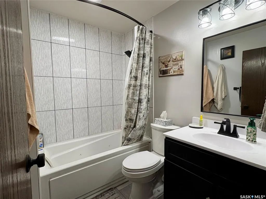 105 5th Avenue Hodgeville SK S0H 2B0