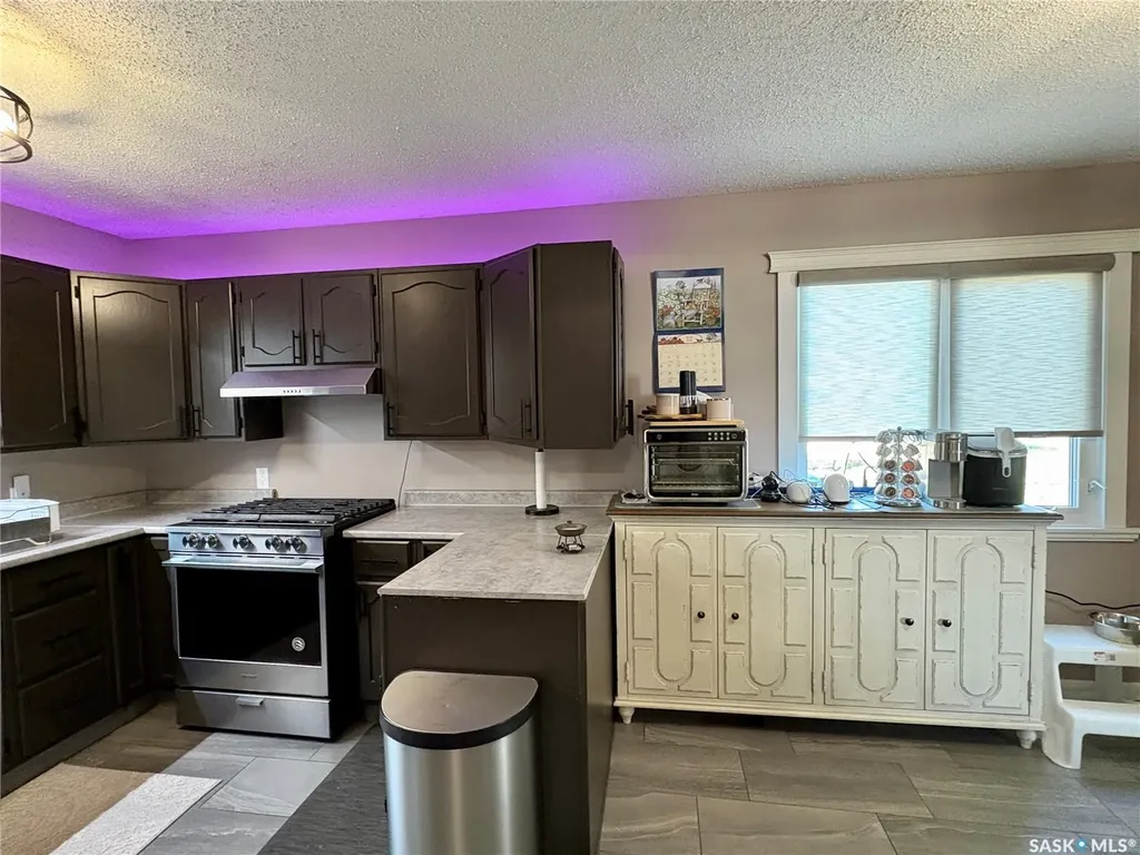 105 5th Avenue Hodgeville SK S0H 2B0