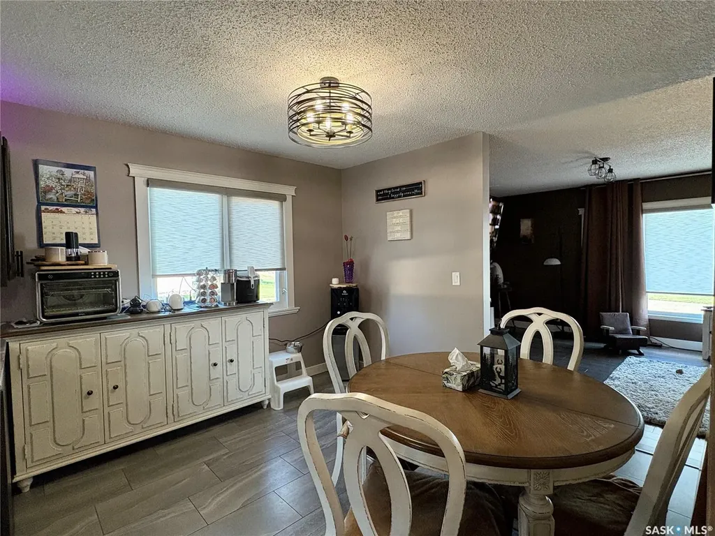 105 5th Avenue Hodgeville SK S0H 2B0