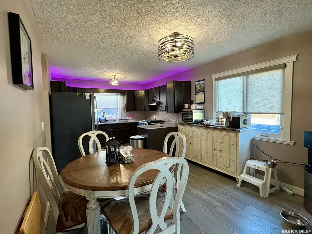 105 5th Avenue Hodgeville SK S0H 2B0