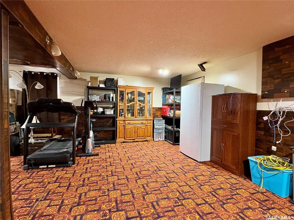 105 5th Avenue Hodgeville SK S0H 2B0