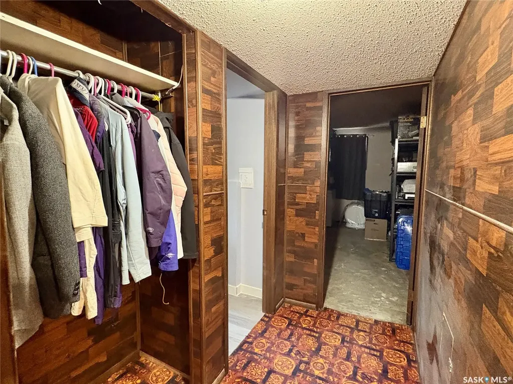105 5th Avenue Hodgeville SK S0H 2B0