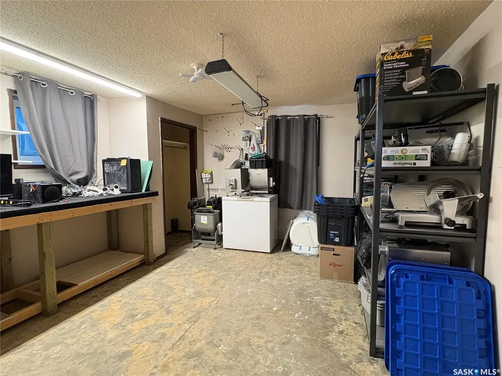105 5th Avenue Hodgeville SK S0H 2B0