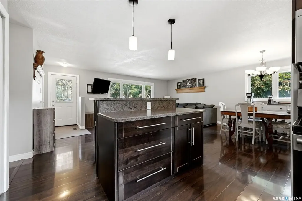 1413 Shannon Road Regina SK S4S 5L4
