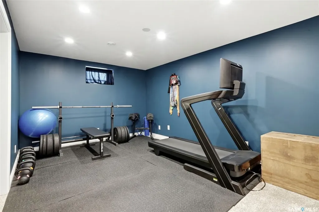 1413 Shannon Road Regina SK S4S 5L4