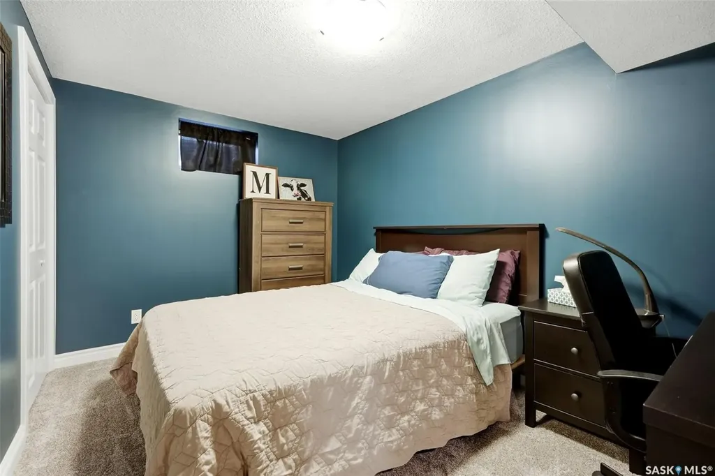 1413 Shannon Road Regina SK S4S 5L4