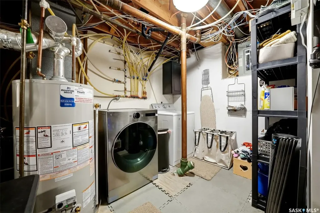 1413 Shannon Road Regina SK S4S 5L4