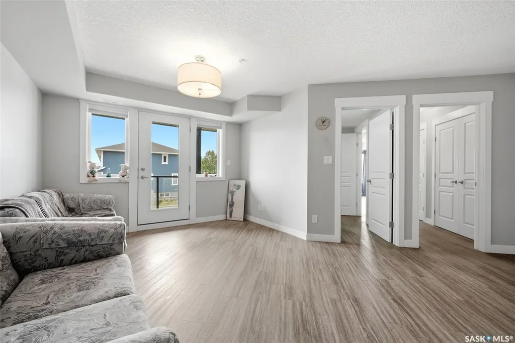 5301 Universal Crescent Regina SK S4W 0L2