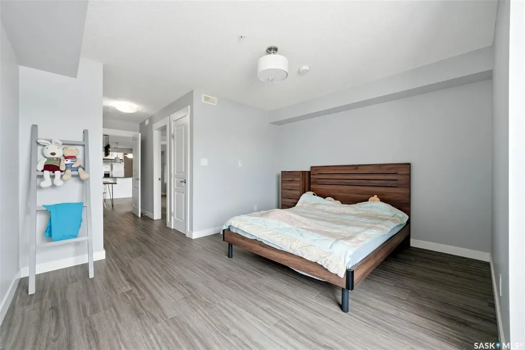 5301 Universal Crescent Regina SK S4W 0L2