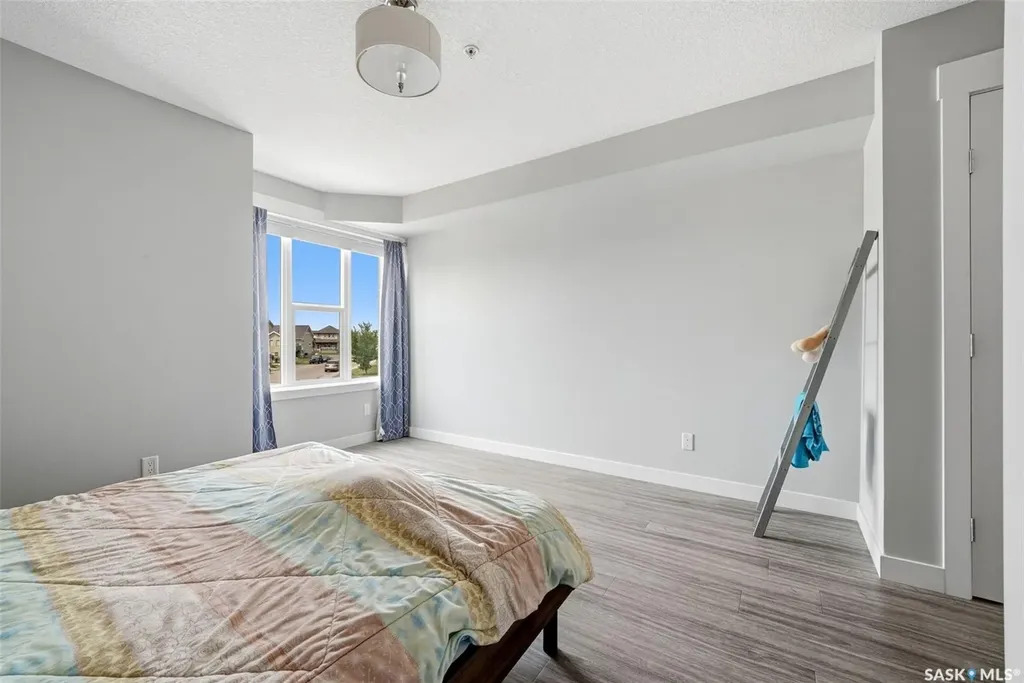 5301 Universal Crescent Regina SK S4W 0L2