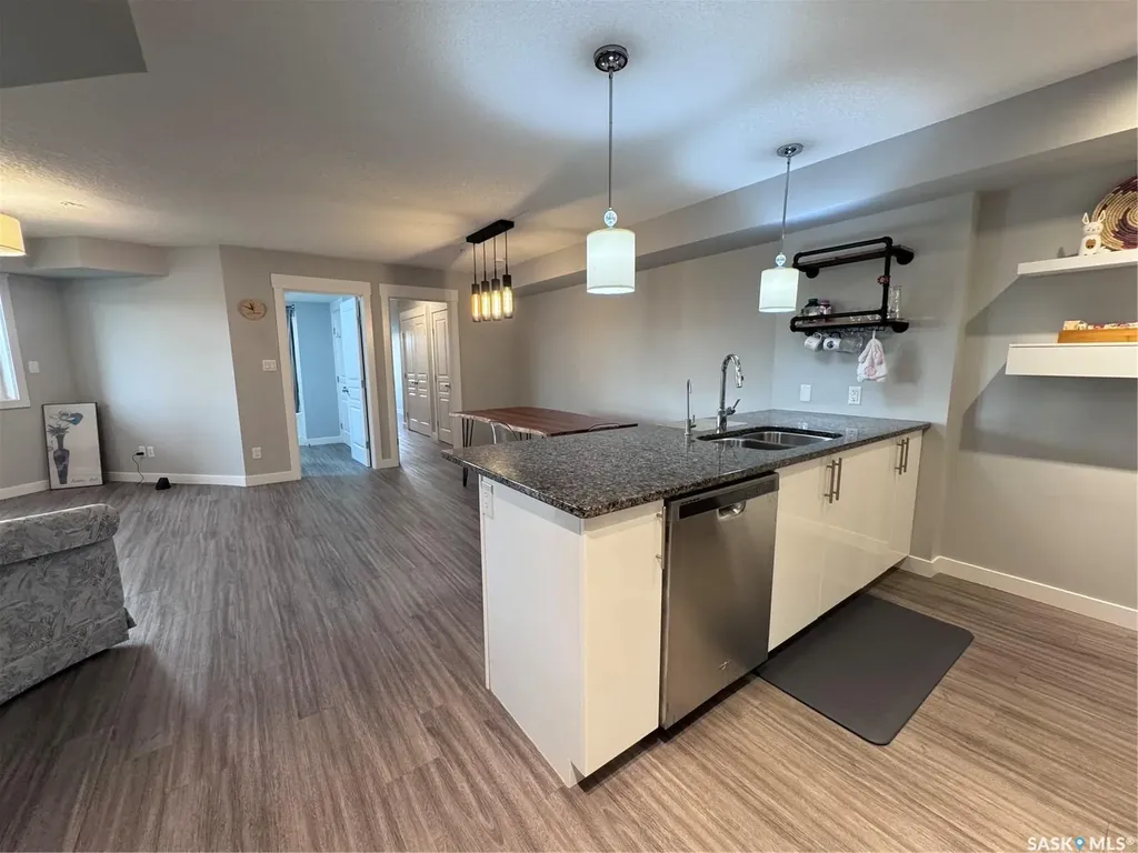 5301 Universal Crescent Regina SK S4W 0L2