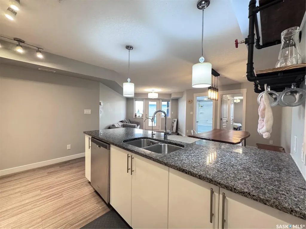 5301 Universal Crescent Regina SK S4W 0L2