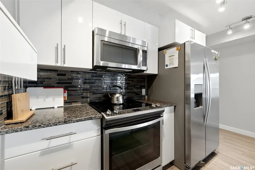 5301 Universal Crescent Regina SK S4W 0L2
