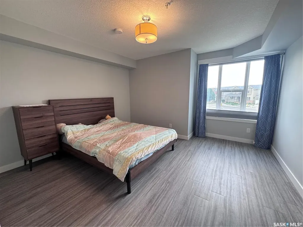 5301 Universal Crescent Regina SK S4W 0L2