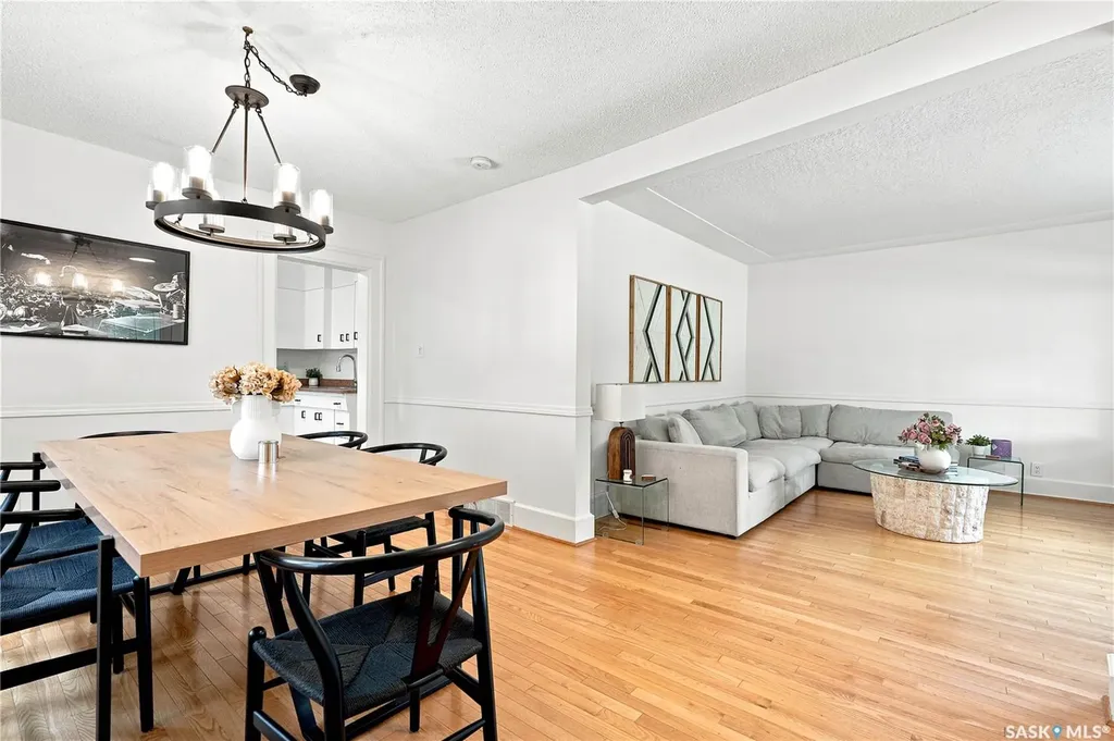 1607 Alexandra Avenue Saskatoon SK S7K 3C4