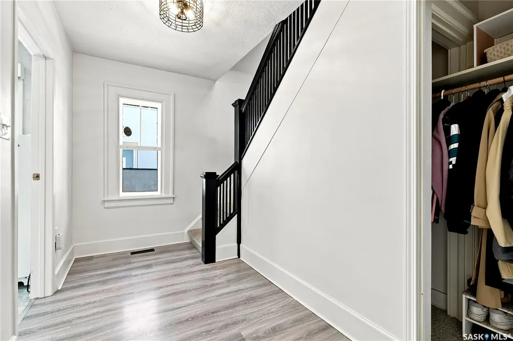 1607 Alexandra Avenue Saskatoon SK S7K 3C4