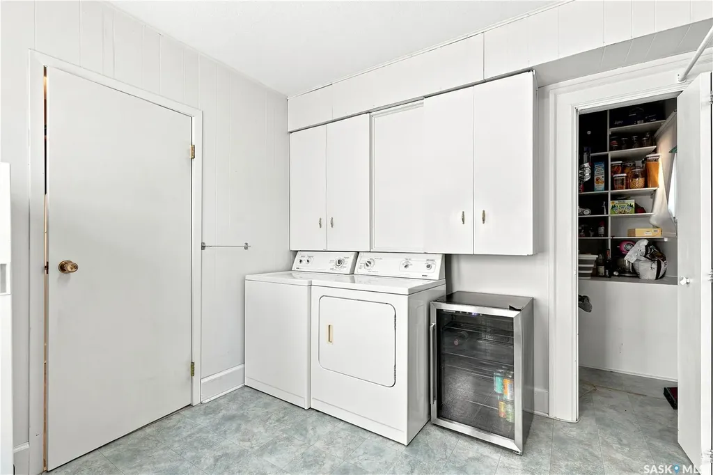 1607 Alexandra Avenue Saskatoon SK S7K 3C4